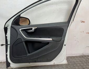 Volvo V60 2010- pravé predné dvere - 2