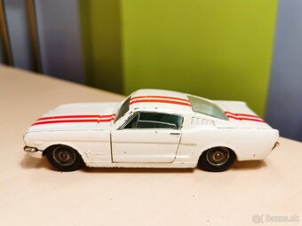 Corgi toys Ford Mustang fastback - 2