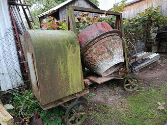 Miešačka na betón – 5 fúrikov – 250 l - 2