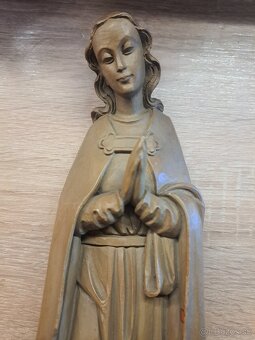 Panna Mária bohorodička soška na stenu - 2