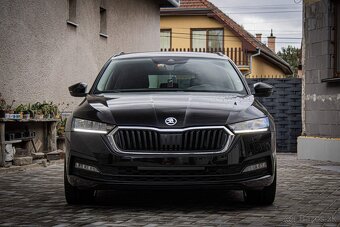 Škoda Octavia Combi 2.0 TDI Style 4x4 - 2