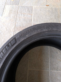 Pneumatiky 245/45 R19, Michelin Pilot Sport 4 - 2