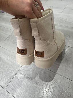 Dámske čižmičky UGG - 2