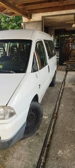 Fiat Scudo 2.0 JTD 80kW Peugeot Expert 1.9D 51kW - 2