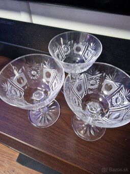 Tri kusy kryštáľové poháre - 2