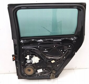 VW Passat B6 kombi 2005- pravé zadné dvere - 2