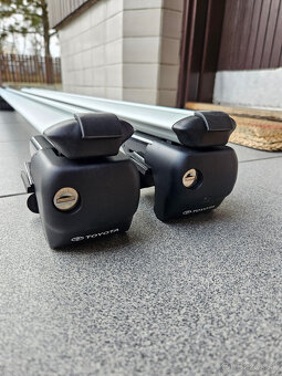 Priečny strešný nosič Toyota Corolla Verso originál - 2