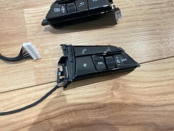 MULTIFUNKCNE TLACIDKA VOLANTU AUDI A6 A7 ETRON A8 - 2