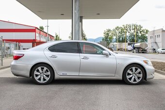 Lexus LS 600h 5.0 V8 Hybrid - 2