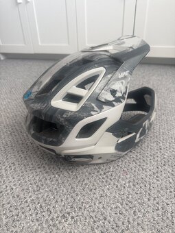 Leatt mtb 3.0 enduro prilba - 2