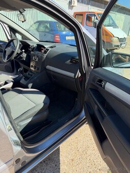 Opel Zafira - 2