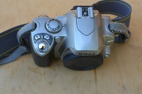 Nikon D40+Nabíjačka, 3 batérie, SD karta - 2