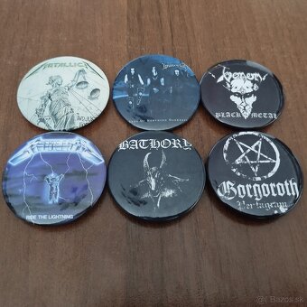 Nášivky,vlajky,trická,privesky,CD,LP,MC - 2