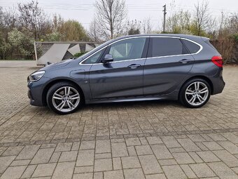 Predam BMW 225xe M paket hybrid automat - 2
