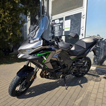 Kawasaki Versys 1100 SE šedý - 2