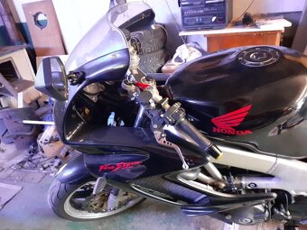 Honda vtr 1000 - 2