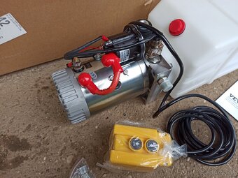 Hydraulické čerpadlo na 12v 8l - 2