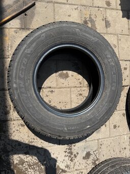 Nexen Roadian CT8 215/70 r15C - 2