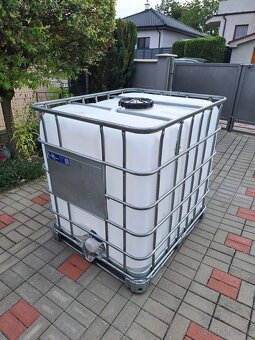 Ibc kontajner a vedrá - 2