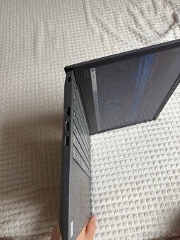 Lenovo V130-15IKB - 2