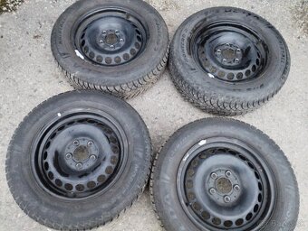 Predám plechové disky plus zimné pneu 195/65R15 - 2