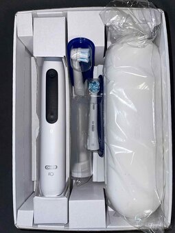 Elektrická zubná kefka Oral B - 2
