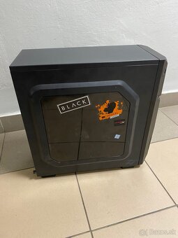 PC skrinka (case) - 2