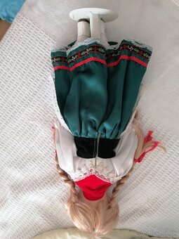 Porcelanova babika - 2