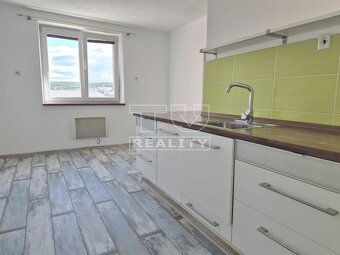 ZNÍŽENÁ CENA - 3 izbový byt s loggiou, s možnosťou krbu... - 2