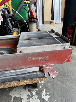 Predám používanú ale funkčnú Rezacku - 2