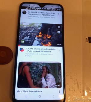 Samsung Galaxy a20e - 2