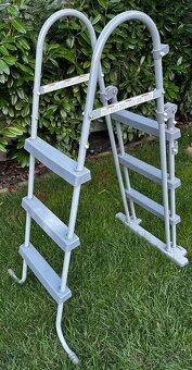 Bazénových rebrík - 2