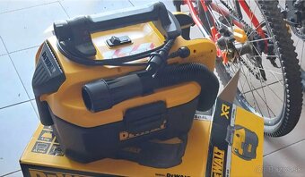 Dewalt vysavac  18v/230v - 2