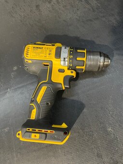 DEWALT DCD790 - 2