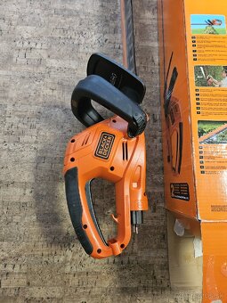 Predám krovinorez 60cm Black&Becker GT5560 - 2