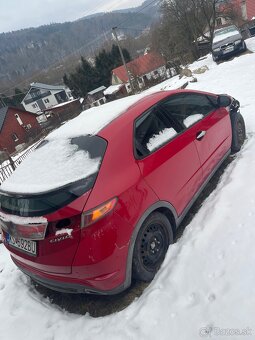 Honda Civic UFO 1.8 - 2