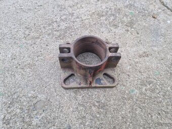 Zetor - Kryt vývodového hriadeľa UR1 - 2