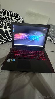 ASUS ROG FX553V - 2