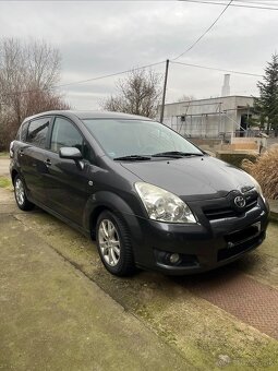 Toyota corolla verso - 2