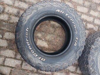 BFGoodrich 255/70r16 - 2