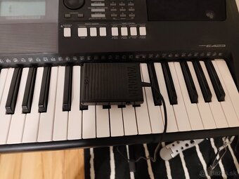 Yamaha PSR E423 - 2