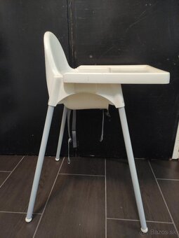 Stolicka na krmenie Ikea - 2