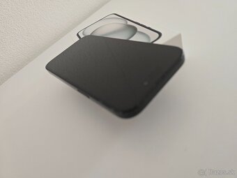 Apple iPhone 15 - 2