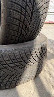 ❄️2ks zimné 235/40 r19 - 2
