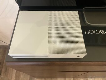 Predám Xbox one S - 2