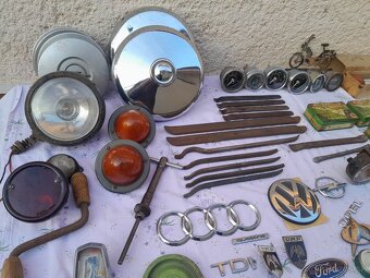 Auto-moto veterán príslušenstvo. - 2