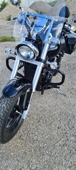 Suzuki Intruder M800 - 2