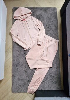 NOVE Guess teplakova a fitness suprava XS, XS/S - 2