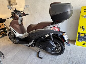 Piaggio Beverly 300 - 2