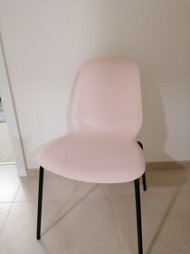 Svetlo rúžová stolička IKEA - 2
